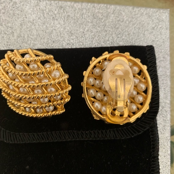 Beautiful Gold Clip On Earrings - Picture 2 of 2